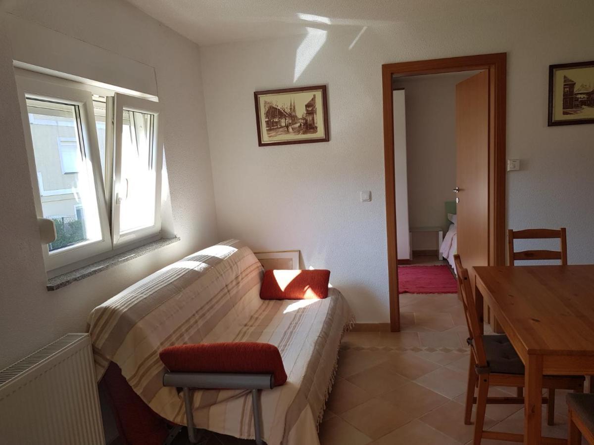 Apartmán Minihaus In Zagreb Sesvete Exteriér fotografie